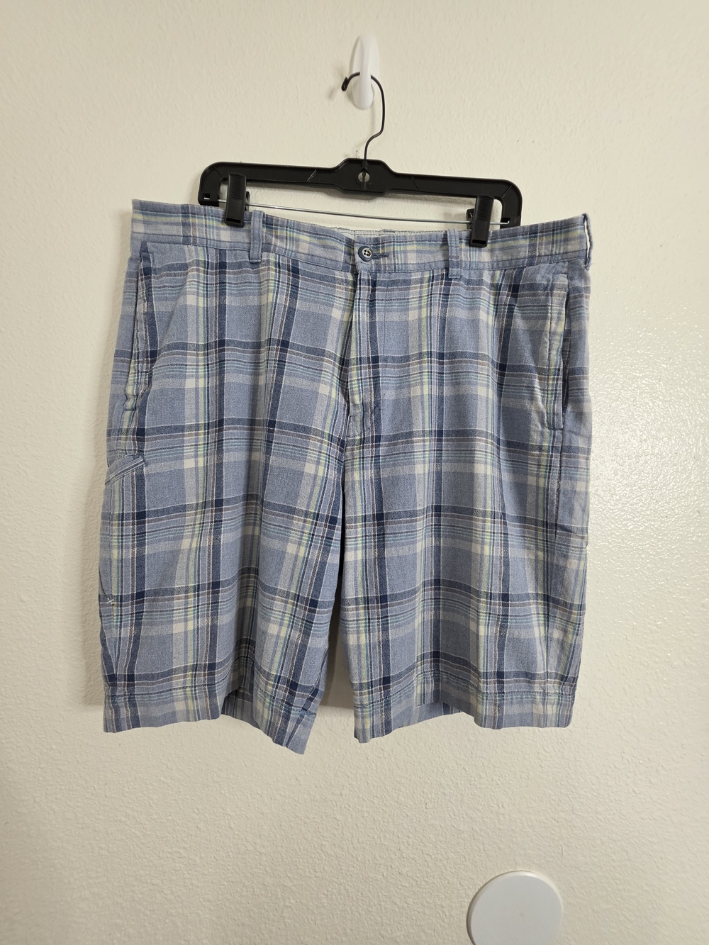 Tommy Bahama Relax Mens Size 38 Plaid Shorts Blue Cotton Linen Blend Flat Front